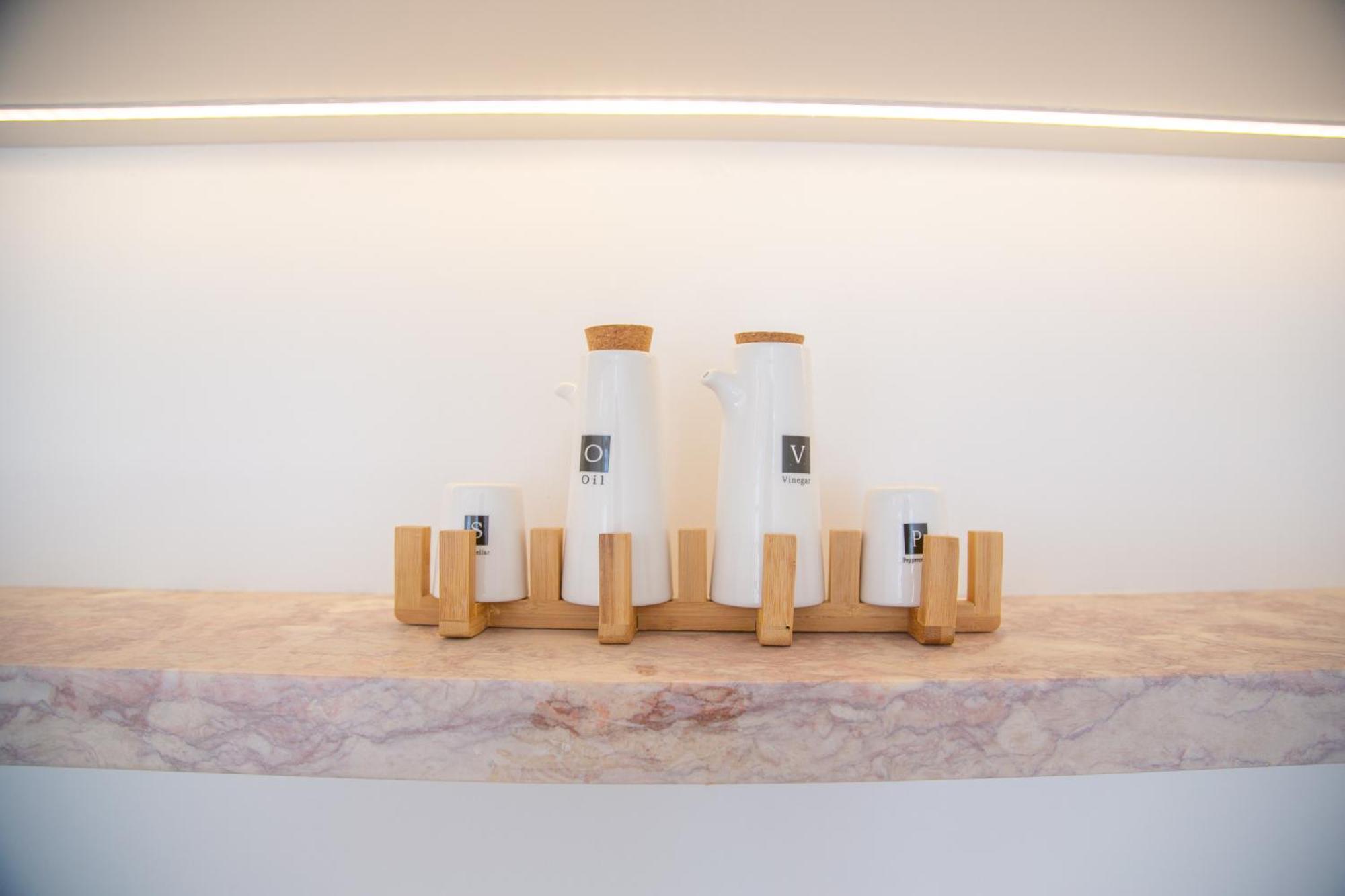 Arsenal 108, Design Apartments - New Light Downtown Chiado And River Lisabona Exterior foto